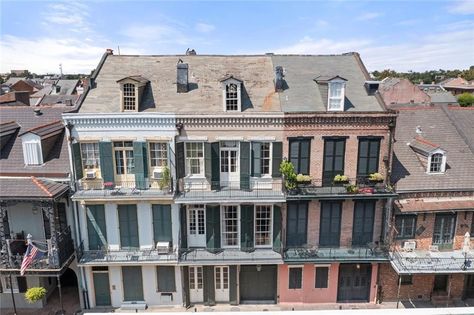 New Orleans Townhouse, Creole Townhouse, New Orleans Architecture, Downtown New Orleans, Front Balcony, French Quarter New Orleans, Build Inspiration, New Orleans Homes, Types Of Rooms