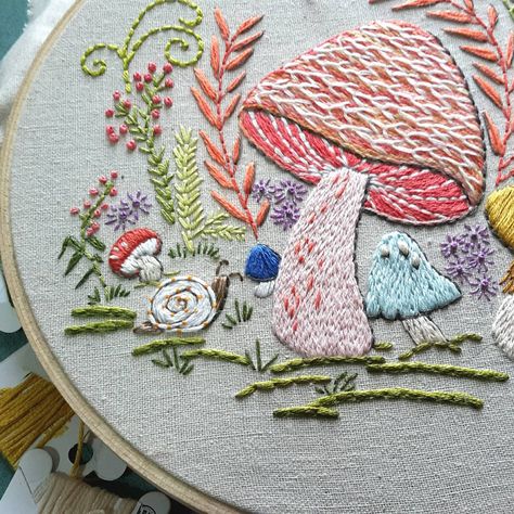 There be snail!  #embroidery #stitching #embroideryfloss #handmade #handembroidery #mushrooms #snails Mushroom Embroidery, Fall Embroidery Designs, Free Pattern Download, Cat Embroidery, Embroidery Template, Cute Embroidery, Hand Embroidery Pattern, 자수 디자인, Hand Embroidery Design