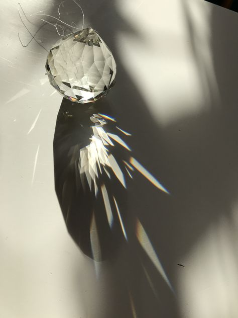 Light And Shade Photography, Jona Core, Water Light Reflection, Fragments Photography, Glass Refraction, Reflection Aesthetic, Light And Shadow Photography, Reflection Art, Reflected Light