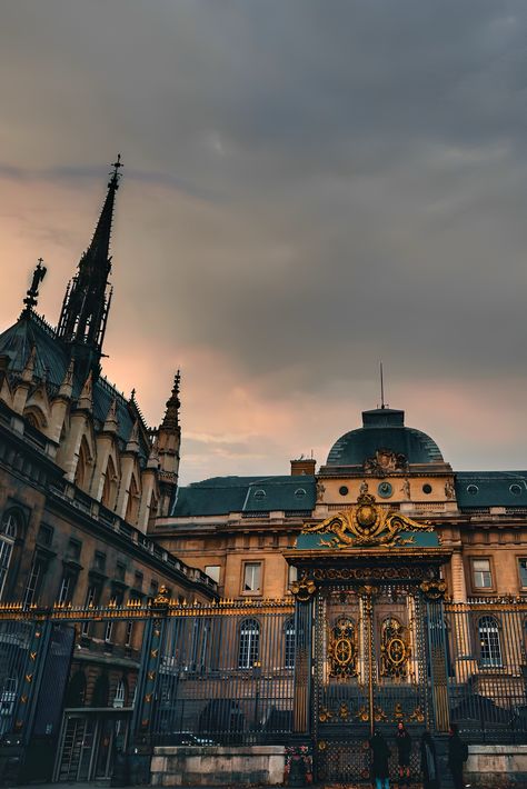 Palais de Justice de Paris, France Paris France, French Landmarks, Paris Tourism, Paris Sightseeing, Paris Landmarks, French Architecture, Historical Monuments, France Travel, Monument