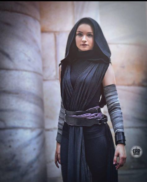 Dark Rey Star Wars Costume, Sith Woman Costume, Dark Rey Cosplay, Dark Rey Costume, Dark Rey Star Wars, Rey Star Wars Costume, Rey Costume, Rey Cosplay, Rey Skywalker