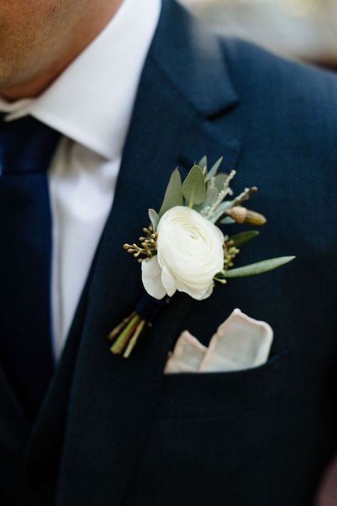 classic navy blue groom suit with white boutonniere #wedding #weddings #weddingideas #greenweddings #rar #blueweddings Winter Boutonniere, Red Corsages, White Rose Boutonniere, Blue Boutonniere, White Boutonniere, Groomsmen Boutonniere, Corsage And Boutonniere, Sage Green Wedding, Wedding Colors Blue