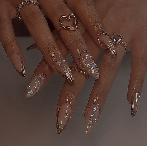 Nail Ideas Acrylic Coffin, Nail Ideas Acrylic, White Nails With Gold, Long Almond Nails, Vegas Nails, Aesthetic Nail, Golden Nails, Formal Nails, Fantasy Nails