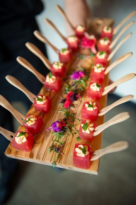 Simple, healthy, vegetarian DIY appetizer - watermelon cubes with spicy whipped feta and mint. Willowdale Estate, gourmet catering for weddings and events north of Boston, Massachusetts. https://www.willowdaleestate.com/ | Phil Fox Photography #SavoryandSweetAppetizerCombinations Finger Food Wedding Buffet, Southern Canapes, Gourmet Canapes Catering, Creative Catering Ideas, Gourmet Finger Food, Luxury Appetizers, Wedding Hourdourves, Event Canapes, Summer Canapes