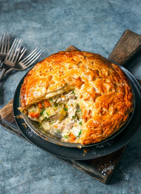 Kiwi Chicken, Chicken And Leek Pie, Chicken Pie Recipe, Leek Pie, Hearty Comfort Food, Winter Dishes, Pies Maker, Chicken Pie, Savory Tart