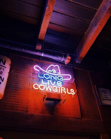 Old Country Aesthetic Playlist Cover, Vintage Cowgirl Aesthetic Wallpaper, Bright Western Aesthetic, Groovy Cowboy Aesthetic, Cowgirl Asthetic Picture, Long Live Cowgirls Neon Sign, Country Music Playlist Cover Aesthetic, Country Posters For Room, Cool Cowgirl Aesthetic