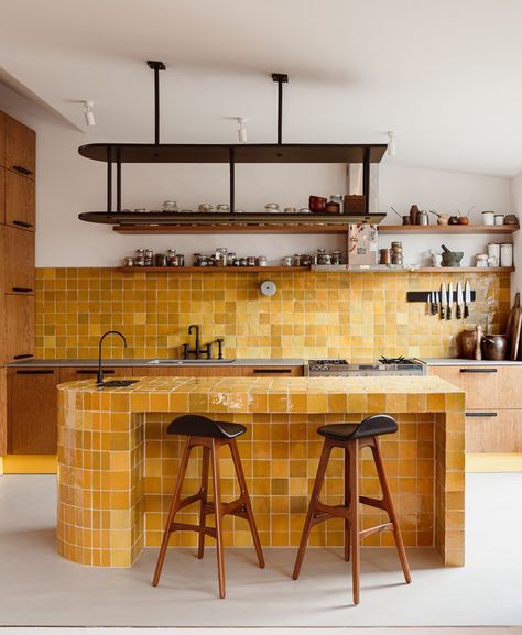 Tiled Breakfast Bar, Puglia Kitchen, Cosy Breakfast, Berlin Interior, Indonesian Design, Colour Blind, Mid Century Bar Stools, Penthouse Interior, Noodle House