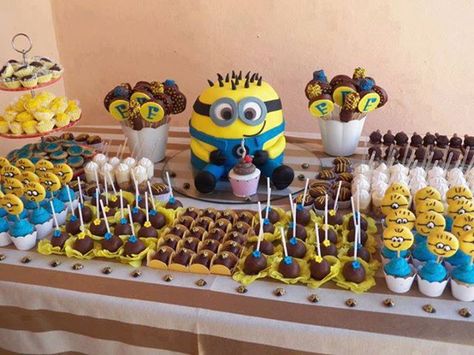 Minion Baby Shower, Minion Decorations, Minions Minions, Minion Baby, Despicable Me Party, Minion Theme, Minion Birthday Party, Minion Cake, Minions Despicable Me