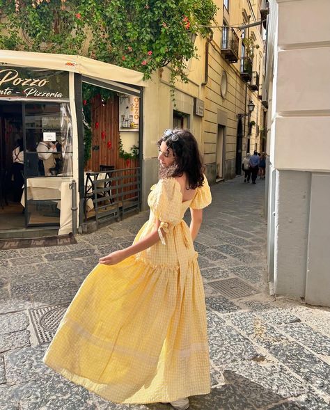 Yellow Dress Outfit Summer, Picnic Dresses, Princesscore Dress, Yellow Dress Outfit, Soft Girl Style, Romantic Clothing, Royal Core, Coquette Fashion, Goddess Gown