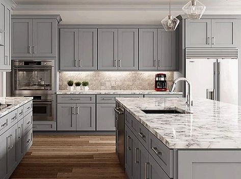 Working Island Kitchen, Grey Cabinets Kitchen, Grey Shaker Kitchen Cabinets, Grey Shaker Kitchen, Light Grey Kitchen Cabinets, Grey Kitchen Designs, Shaker Kitchen Cabinets, Gray Cabinets, Kitchen Cabinets Decor