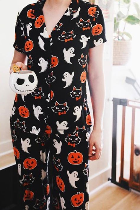 Rttttsbwkrneldnfnffff mug! Target Halloween, Halloween Pajamas, Halloween Tattoo, Halloween 20, Halloween Outfit, Halloween 2020, Cozy Outfit, Autumn Aesthetic, Grunge Style