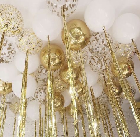 White And Gold Prom Decorations, 26 Golden Birthday Party Ideas, Golden Hour Prom Theme, Golden Theme Party, Outdoor Decorations Ideas, Golden Birthday Themes, Gold Theme Birthday, Golden Bday, Gold Theme Party