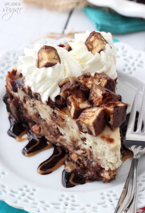 Chocolate Ganache Cheesecake, Copycat Cheesecake Factory, Decadent Cheesecake, Life Love And Sugar, Cheesecake Factory Copycat, Homemade Whipped Cream Recipe, Cheesecake Easy, Banana Cream Cheesecake, Caramel Cake Recipe