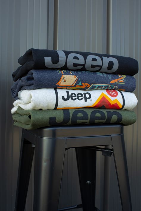 Jeep Clothing Women, Gifts For Jeep Lovers, Cool Jeep Accessories, Jeep Jacket, Jeep Swag, Jeep Decor, Jeep Hacks, Jeep Overland, Jeep Sweatshirt