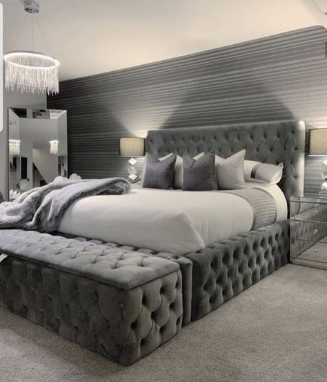 Grey Bedroom Ideas Aesthetic, Grey Bedroom Aesthetic, Beautiful Bed Designs, Grey Bedroom Decor, Luxury Room Bedroom, Classy Bedroom, Modern Luxury Bedroom, Grey Bedroom, Grey Decor