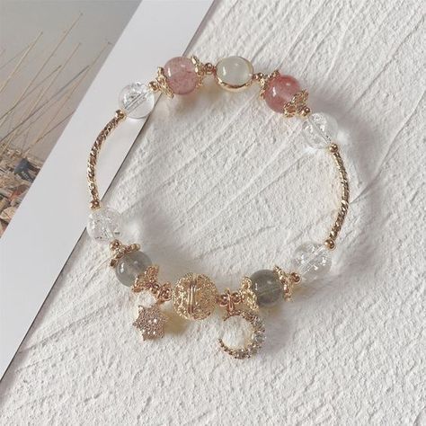 Strawberry Crystal Bracelet Pink Crystal Bracelet Diy Bracelets Beads, Cutesy Clothes, Pink Crystal Bracelet, Strawberry Crystal, Girly Bracelets, Ethereal Jewelry, Bracelets Beads, Pretty Jewelry Necklaces, Beads Bracelet Design