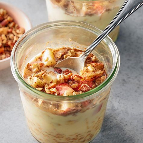 Apple Cinnamon Overnight Oats Oatmeal Benefits Health, Cinnamon Apple Overnight Oats, Apple Cinnamon Overnight Oats, Cinnamon Overnight Oats, Christmas Camping, Waukesha Wisconsin, Full Fat Yogurt, Plant Based Breakfast, Oats Recipe