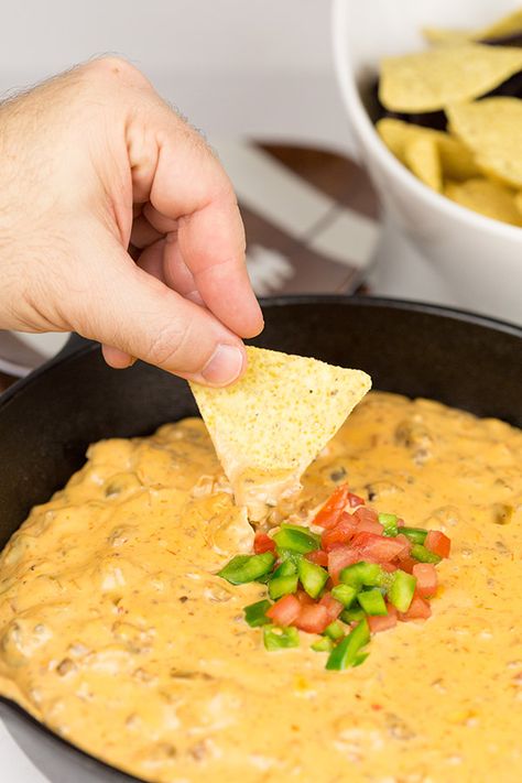 Cheesy Skillet Queso Dip Skillet Queso Dip, Skillet Queso, Watching Football, Game Day Appetizers, Queso Dip, Yummy Appetizers, Football Games, Skillet, Cornbread