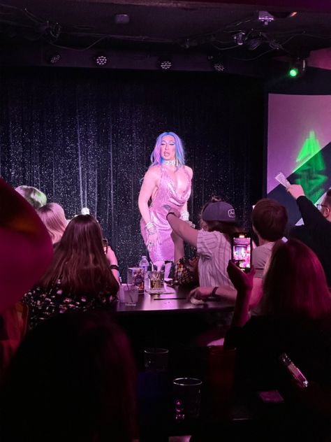 the iconic detox from rupauls drag race visited my local drag bar Drag Show Aesthetic, Drag Race Aesthetic, Drag Show Outfit, Drag Queen Aesthetic, Drag Aesthetic, Drag Party, Drag Bar, Drag Show, Queen Aesthetic