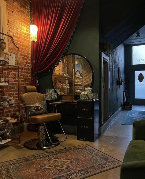 Hair Stylist Salon Decor, Dark Green Salon Ideas, Dark Boho Salon Suite, Speakeasy Hair Salon, Vintage Salon Living Room, Dark Hair Salon Interior, Dark Moody Salon, Moody Beauty Room, Dark And Moody Hair Salon