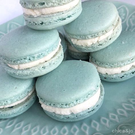 Basic Italian macarons recipe Italian Macaroons Recipe, Blue Macarons Recipe, Italian Macaroons, Macaron Recipe Without Almond Flour, Foolproof Macaron Recipe, Italian Macaron Recipe, Macaroon Cookies Recipe, Blue Macaron, Blue Macarons