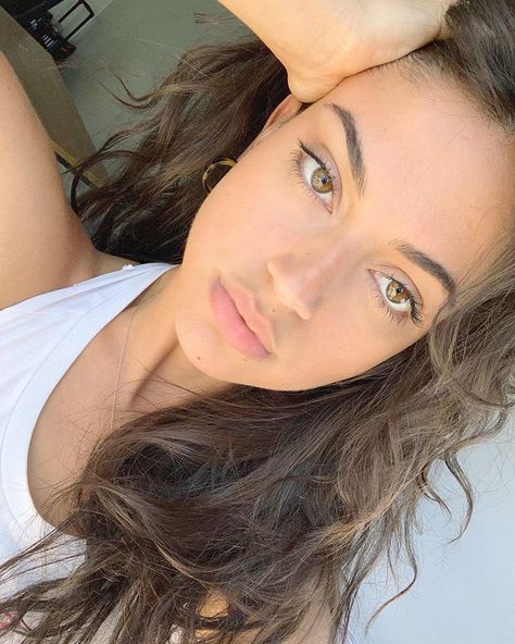 Inanna sur Instagram : Sup dudes? ...random thing, I think my spirit animal is a lemur. Inanna Sarkis, Off Campus Series, My Spirit Animal, My Spirit, Spirit Animal, Never Give Up, Dreadlocks, Matter, Actors