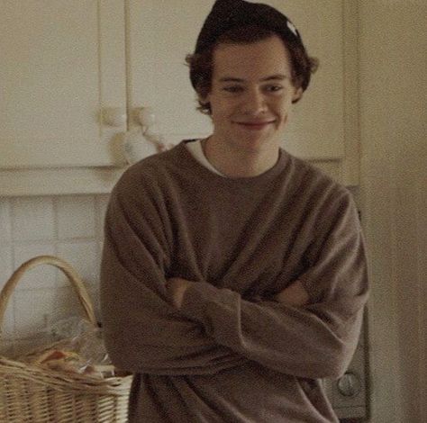 Harry 1d, Haikou, Harry Styles Cute, Frat Boy, Louis And Harry, Harry Styles Pictures, Harry Styles Photos, Family Show, One Direction Pictures