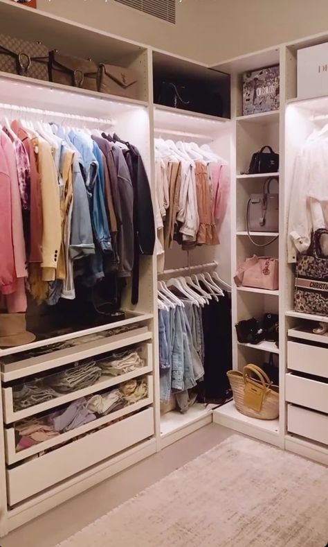 Dream Closets Aesthetic, Woredrobe Aesthetic, Small Walk In Closet Ideas Aesthetic, Big Wardrobe Aesthetic, That Girl Closet, Walk In Closet Ideas Aesthetic, Full Closet Aesthetic, Big Closet Aesthetic, Wooden Wardrobe Ideas