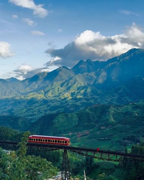 VIETNAM on Instagram: "Top things to do in Sa Pa ⛰️ 🌾 .  1. 📍 Muong Hoa Mountain Climbing Train 2. 📍 Alpine Coaster Sapa , Mong Village 3. 📍 Ta Van Village  4. 📍 The Rock Garden Viewpoint  5. 📍 Tac Tinh Waterfall 6. 📍 Nam Cang Village Lookout  7. 📍 Take Cable Car to Fansipan Mountain  8. 📍 Lao Chai Trekking  9. 📍 Cat Cat Village  10. 📍 Sunset at Nui Muoi Peak" Fansipan Mountain, Cat Cat Village, Manifestation 369, Sa Pa Vietnam, Vietnam Sapa, 2025 Manifestation, Alpine Coaster, Sapa Vietnam, Sa Pa