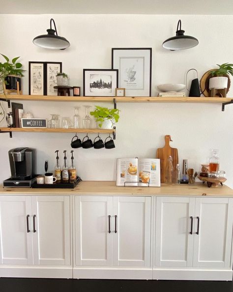 Bar Styling Ideas, Cute Coffee Bar, Coffee Bar Styling, Coffee Bar Station, Kitchen Shelf Decor, Coffee Bars In Kitchen, Home Coffee Bar, Coffee Bar Home, Casa Vintage