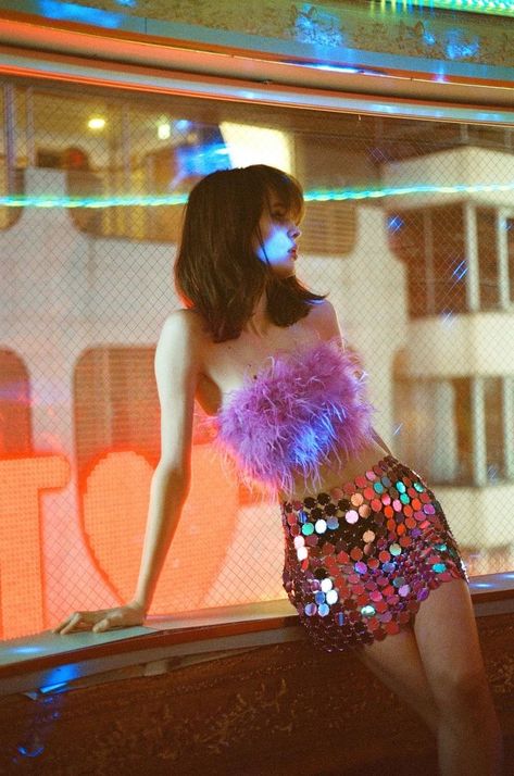 Look Disco, Disco Glam, Sequin Mini Skirt, Looks Party, Anais Nin, Disco Outfit, Sequin Mini Skirts, Disco Party, Sequin Mini