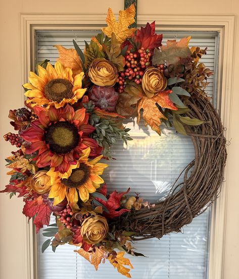 Autumn Wreaths Diy, Autumn Wreaths For Front Door Diy, Dekoratívne Vence, Fall Decor Wreaths, Floral Door Wreaths, Fall Decor Diy Crafts, Fall Thanksgiving Wreaths, Holiday Wreaths Christmas, Orange Wreath