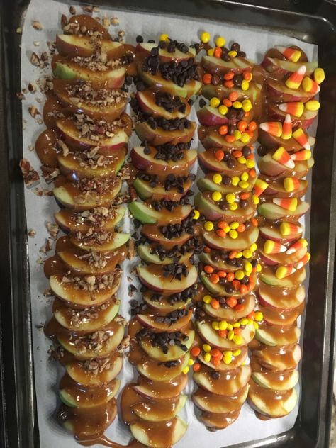 Halloween Party Food For Adults Easy Diy, Fall Dessert Tray Ideas, Pumpkin Themed Finger Foods, Halloween Food And Snacks, Fun Harvest Activities, Fun Treat Ideas, Spooky Savory Food, Fall Birthday Snack Ideas, Social Hour Appetizers