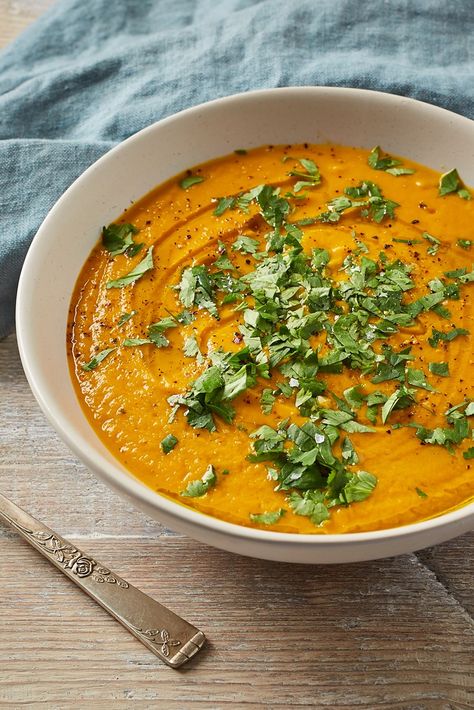 Carrot Coriander Soup Recipe, Carrot Coriander Soup, Carrot And Coriander Soup Recipe, Carrot Soup Recipes Healthy, Corriander Recipes, Soup Cheap, Student Meals, Coriander Recipes, Carrot And Coriander Soup