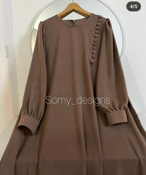 Islamic Modest Fashion, Islamic Fashion Dresses, Simple Dress Casual, Abaya Design, Simple Style Outfits, Modest Fashion Hijab, Muslim Outfits Casual, Hijab Style Casual, Hijabi Fashion Casual