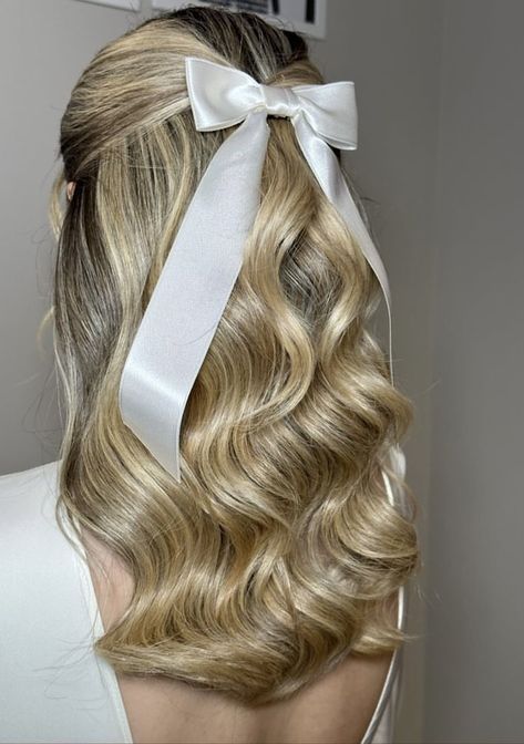 #hair #aesthetic #aesthetictumblr #aestheticphotos #hairstyles #blondehairstyles #bride #bridesmaid #wedding #engagement #white #bridal #bridalhairstyle White Bow Hairstyle Wedding, Barbie Wedding Hairstyles, Barbie Wedding Hair, Fancy Bow Hairstyle, Deb Hairstyles Short Hair, Bridesmaid Hair Bow, Bride Hair Bow, Conformation Hairstyles, Bridesmaid Hair Bows