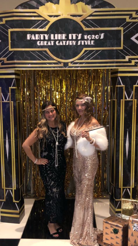 Roaring 20s Party Backdrop, 1920 Photo Booth, Roaring 20s Party Photo Booth, Great Gatsby Auction, Gatsby Party Photo Booth, Gatsby Themed Party Decorations Diy, Roaring 60s Party, Pink Great Gatsby Party, Great Gatsby Hoco Theme