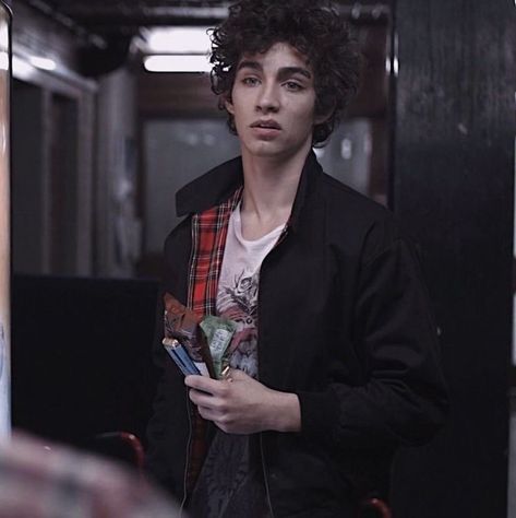 Nathan Young Misfits, Nathan Misfits, Robert Sheehan, Aaron Taylor, Irish Actors, Brodie Sangster, Irish Men, Hot Actors, Most Beautiful Man