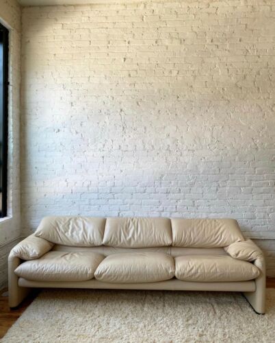 Cream Leather Sofa Living Room, Cream Leather Sofa, Maralunga Sofa, Leather Couches Living Room, Beige Couch, Vintage Leather Sofa, Ikea Couch, Leather Sofa Living Room, Couches For Sale