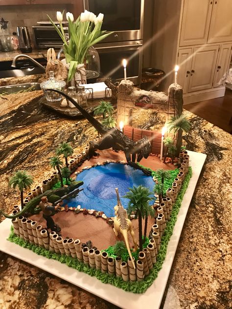 Jurassic World Cake Dinosaur Scene Cake, Diy Jurassic World Cake, Jurassic World Sheet Cake, Jurassic Cake Ideas, Jurassic Park Birthday Party Cake, Lego Jurassic World Birthday Party, Jurassic Park Sheet Cake, Jurassic Birthday Cake, Jurassic Park Cake Ideas