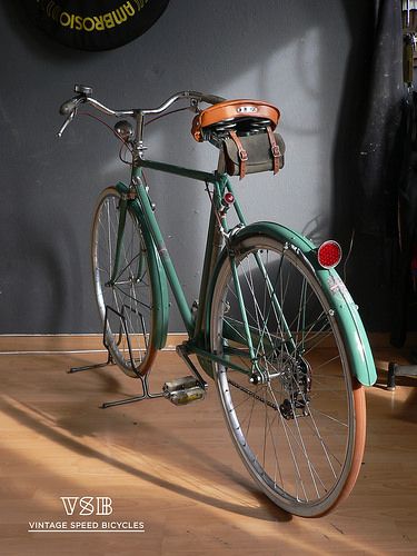 Vintage Racing Bicycles, Bianchi Bicycle, Bike Restoration, Bike Diy, Urban Bicycle, Velo Vintage, Speed Bicycle, Bike Bike, Retro Bicycle