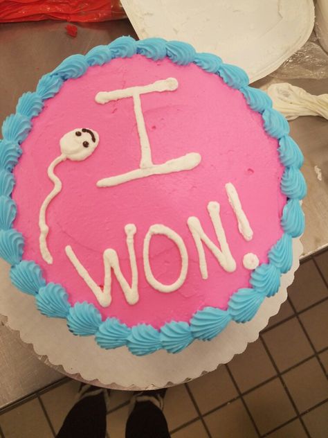 Funny Things Written On Cake, Birthday Cake Words Ideas, Funny Things To Put On A Cake, Unhinged Birthday Cakes, Funny Cake Designs Hilarious, Cake Decorating Ideas Funny, 16th Birthday Cake Funny, Funny Things To Write On A Cake, Bday Cake Funny