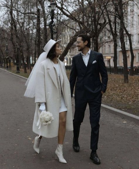 Elopement Dress Short Modern, Bride Winter Outfit, Porscha Williams Wedding, Winter Bridal Looks, Elopement Outfit Bride, Wedding Photographer Outfit, Elopement Outfit, Dressed In White, City Hall Wedding