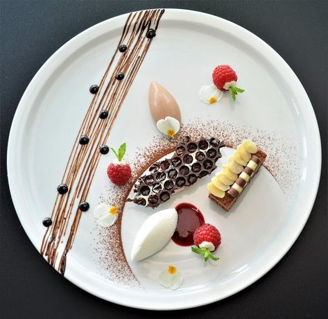 #Chocolate and raspberries  By Chef Carlos De Gendt @carlosdgcarlito  The "BestChef" App Connecting The Culinary Industry!  #Chef #BestChef… Dessert Plating Presentation, Dessert Plating Ideas, Fancy Food Presentation, Food Presentation Plates, Food Plating Techniques, Fine Dining Desserts, Gourmet Food Plating, Plating Ideas, Plated Dessert