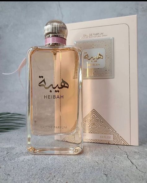 HEIBAH 🌷 This fragrance is soft and addictive Fruity floral with the vibe of an Angel! Best of the best blind buy cos there's nobody that won't fall in love with this. Top notes :Bergamot, pink pepper, guava Middle notes: Turkish rose, peach, yang yang, jasmine Base notes: Amber, musk, sandalwood 100mls EDP Feminine 21,000 To order now : Call/WhatsApp 08127006323 / Send a DM to @shop.scentshaven . . . . . . . . . . . [perfume vendor, affordable perfume, perfume plug in Lagos, perf... Perfume Vendor, Now Perfume, Affordable Perfume, Perfume Business, Fragrance Lab, Best Blinds, Amber Musk, Rose Peach, Rose Perfume