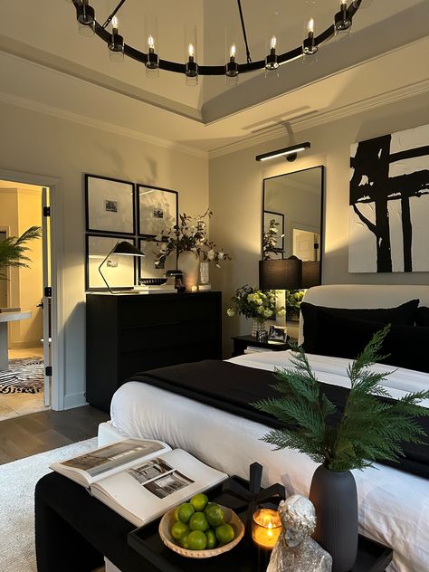 House Of Valentina Bedroom, Oasis Balcony, Bedroom Big, Apartment Decorating Living, Luxury Room Bedroom, Classy Bedroom, Bedroom Oasis, Apartment Living Room Design, Dream Apartment Decor