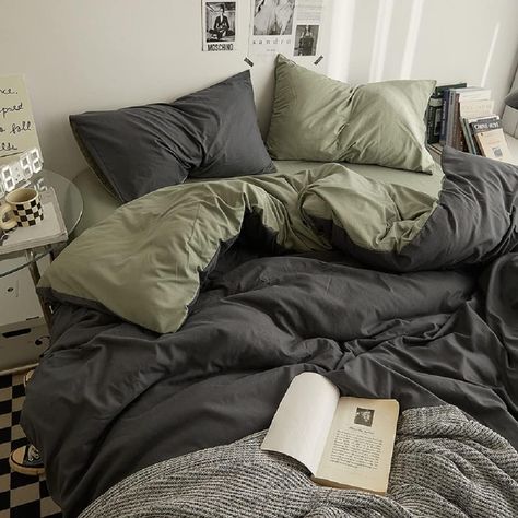 Aesthetic Twin Bed, Cozy Bedroom Black, Black Aesthetic Room Decor, Boyfriend Bedroom, Teenage Beds, Black Bedroom Aesthetic, Men Room, Bedding Black, Men Bedroom