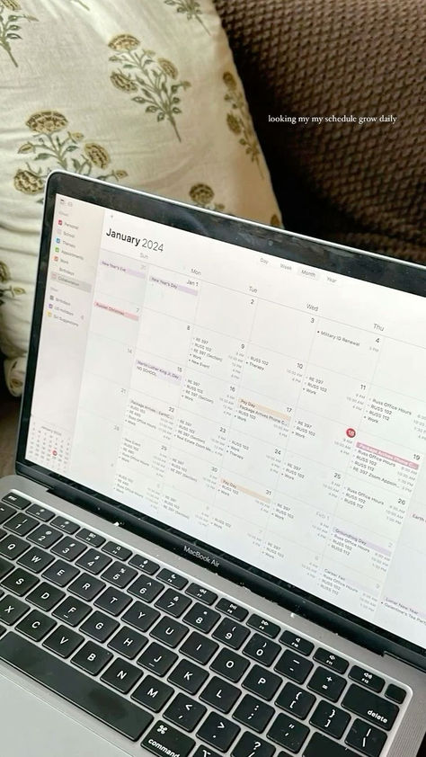 Staying Organized Aesthetic, Organized Aesthetic School, Calendar Planning Aesthetic, Booked Schedule Aesthetic, Full Schedule Aesthetic, Schedule Organization Aesthetic, Organized Schedule Aesthetic, Busy Calendar Aesthetic, Study Organization Aesthetic