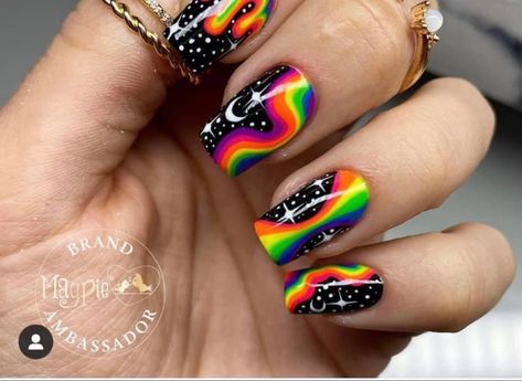 Neon Festival Nails, Dark Rainbow Nails, Rave Nails Festivals, Trippy Nail Designs, Neon Rainbow Nails, Simple Summer Nail Ideas, Biab Nail, Beach Nails Art, Rave Nails