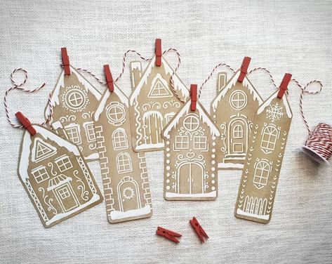 Felt Christmas Gingerbread House, Gingerbread Man Classroom Decorations, Felt Gingerbread House Ornament, Easy Paper Christmas Crafts, Cardboard Gingerbread Village, Cardboard Gingerbread House Diy, Gingerbread House Cardboard, Christmas Diy Garland, Vintage Christmas Garland